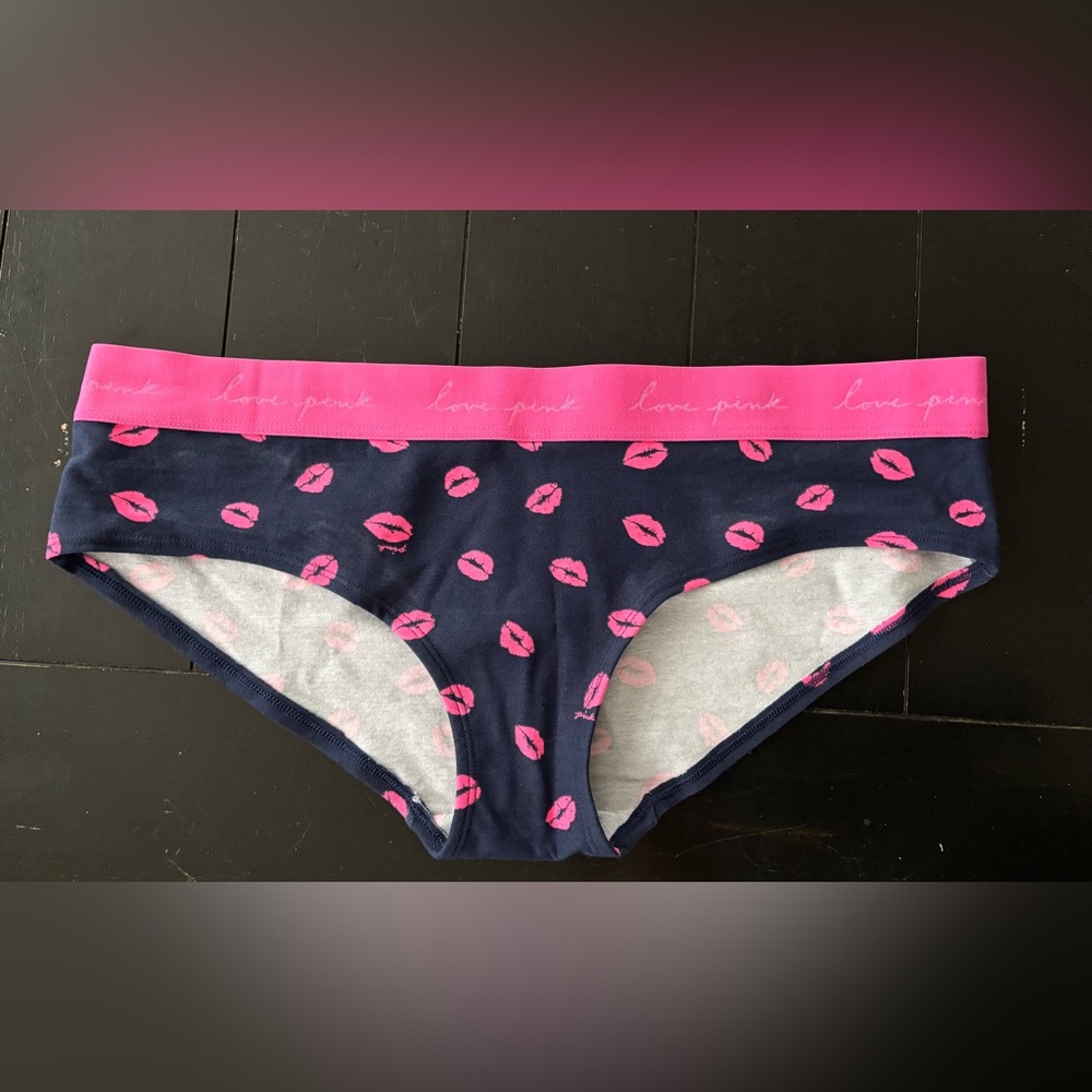 PINK Victoria's Secret kiss lips xxl